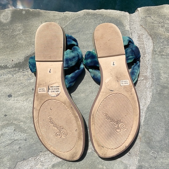 Seychelles tye dye  sandals - Picture 11 of 11